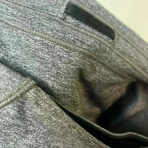 Lululemon 2 pocket zipper back
Heathered Black size 6 like new - Picture 5 of 10